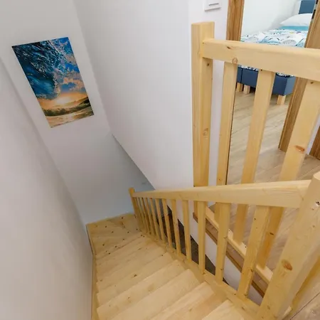 Apartment Seaside Escape By Renters *