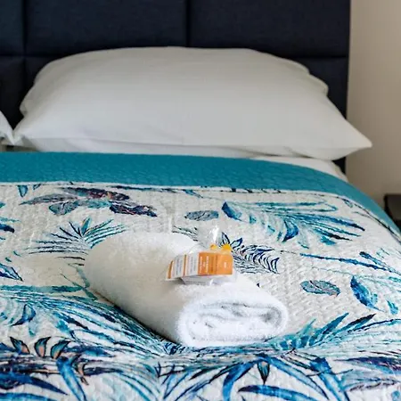 Seaside Escape By Renters Apartment