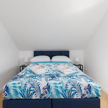 Seaside Escape By Renters Apartament *